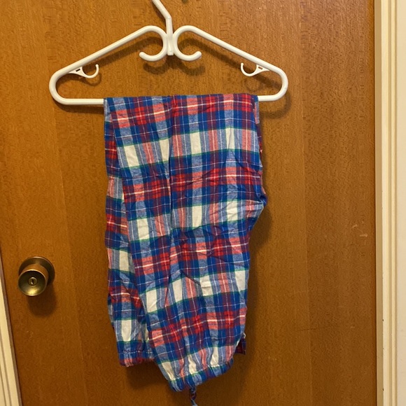 I am selling pajamas. - Picture 2 of 3